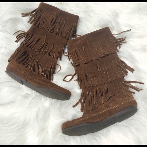[ Minnetonka ] Fringe Boots - Picture 2 of 11